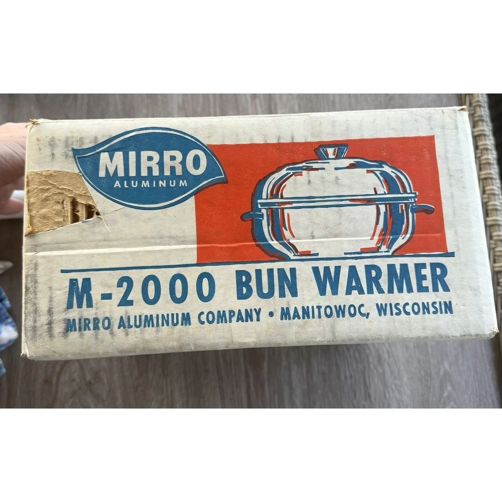 Vintage Mirro Bun Warmer and Steamer Server M-2000 SILVER with Insert And Box